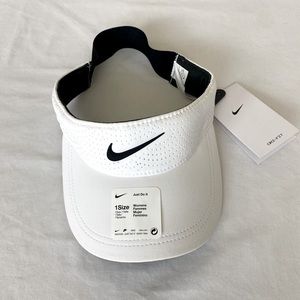 Nike women’s golf visor